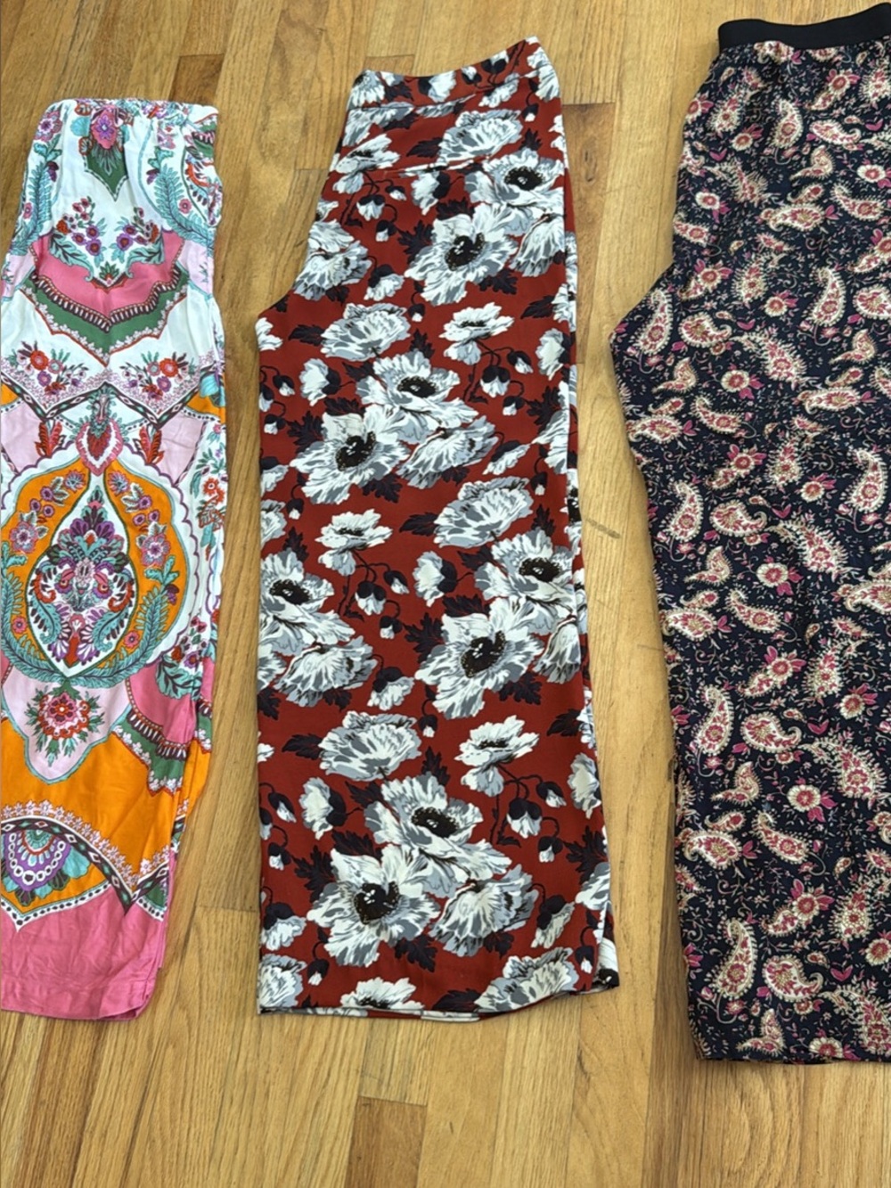 Women’s summer pants bundle size medium $7